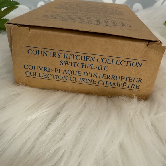 • 10/$25- Avon Gift Collection- Country Kitchen Collection Switchplate - Picture 4 of 4